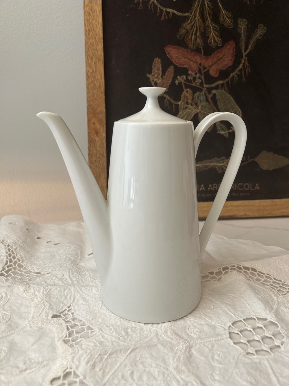 White Porcelain Coffee Pot - Elegant Modern Teapot
